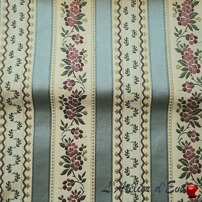 "Beauvais" Canvas embroidered furniture Casal