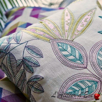 Coupon embroidered fabric "Timor" Prestigious Textiles
